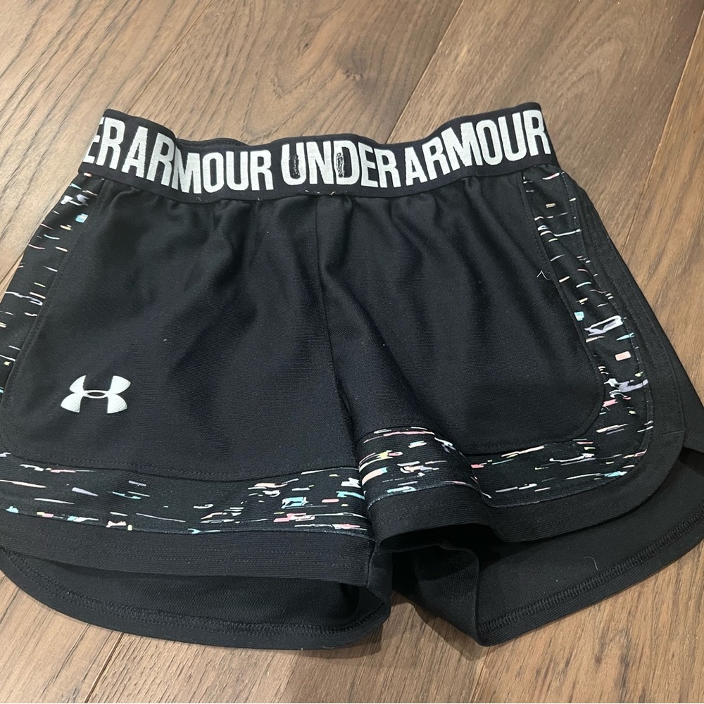 Under Armour Girls Shorts Size Medium